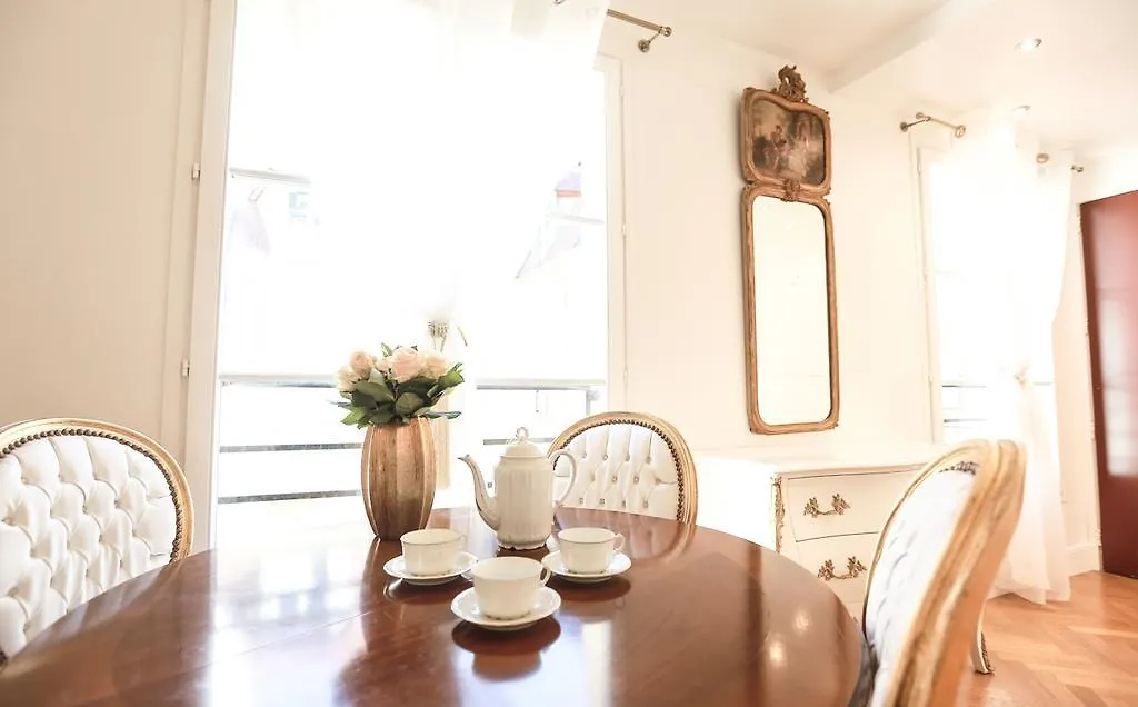 Apartment Parislux *
